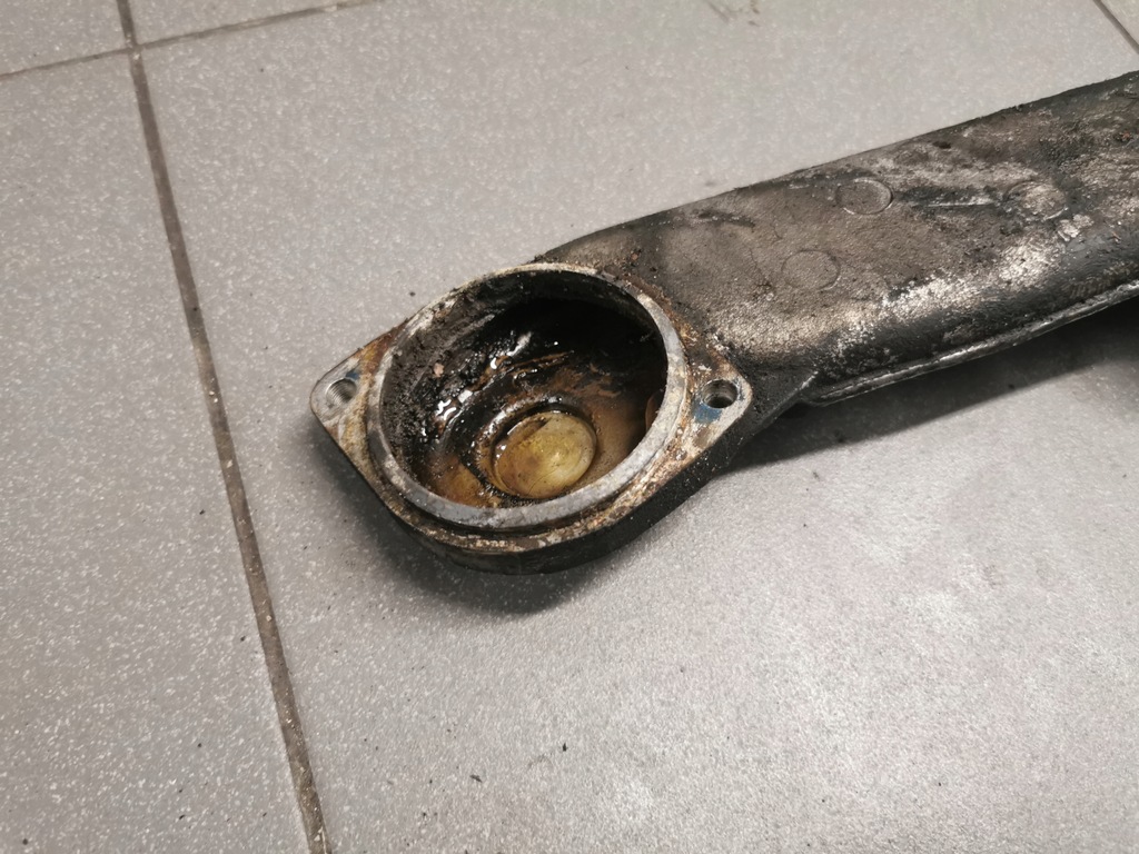 фото №2, Корпус термостата audi a8 d2 2.5 tdi 059121121a