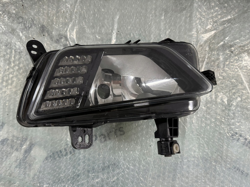 фото №1, Vw polo 2g0 правий протитуманна фара drl