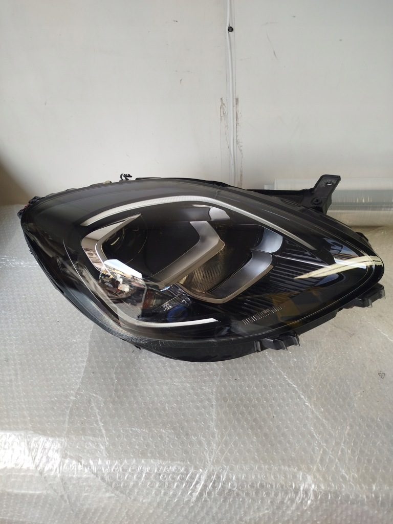 фото №1, Ford puma 19-24r лампа права передня led