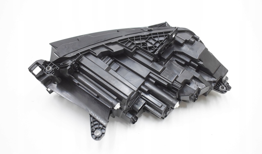 фото №12, Skoda enyaq 5lb лампа левая перед передняя crystal org eu 5lb941015h