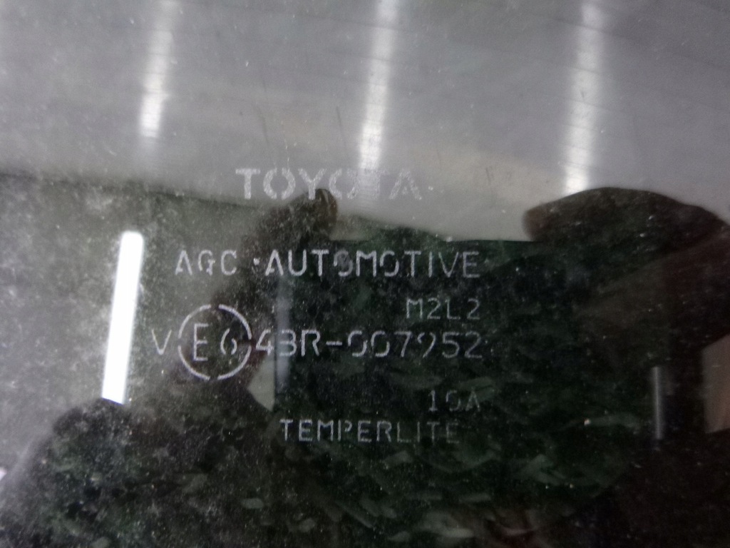 фото №5, Toyota iq 08- стекло кузовная задняя правая левая