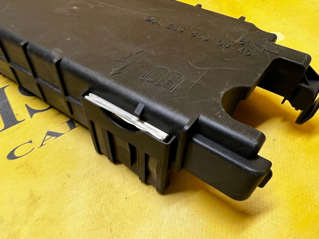 фото №4, Крышка защита предохранителей mercedes infiniti q30