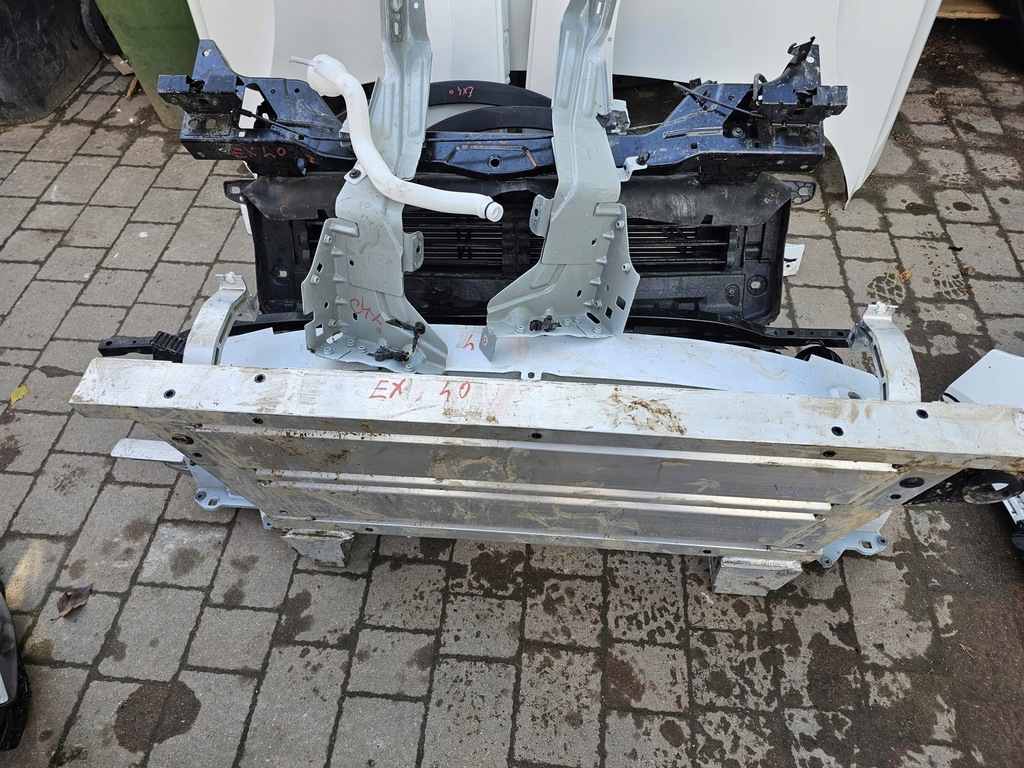 фото №12, Бампер капот лампа pas комплект volvo xc40 ex40 електрик