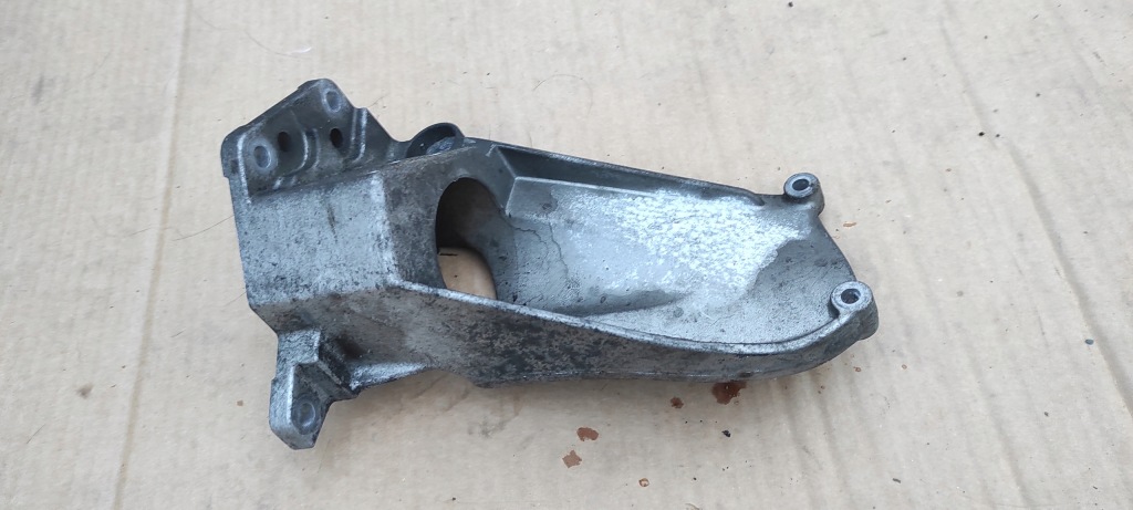 фото №10, Кронштейн коробки volvo v60 ii 2.0 t8 31370633