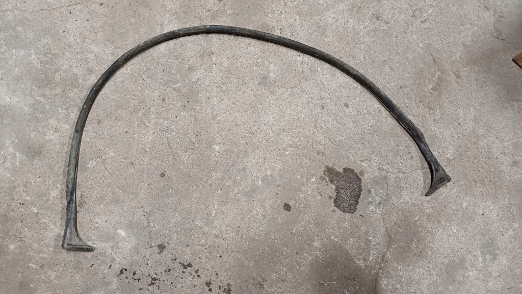 фото №1, Vw amarok прокладка кришки багажника