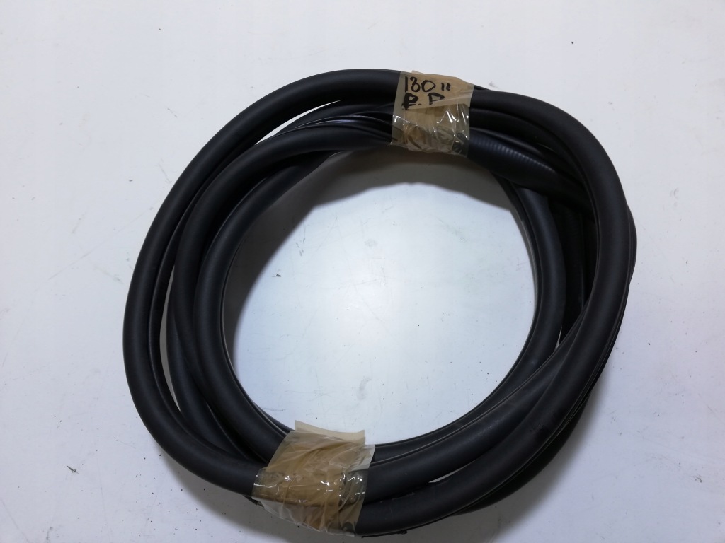 фото №1, Прокладка дверь правый перед hyundai i30 ii 12-16