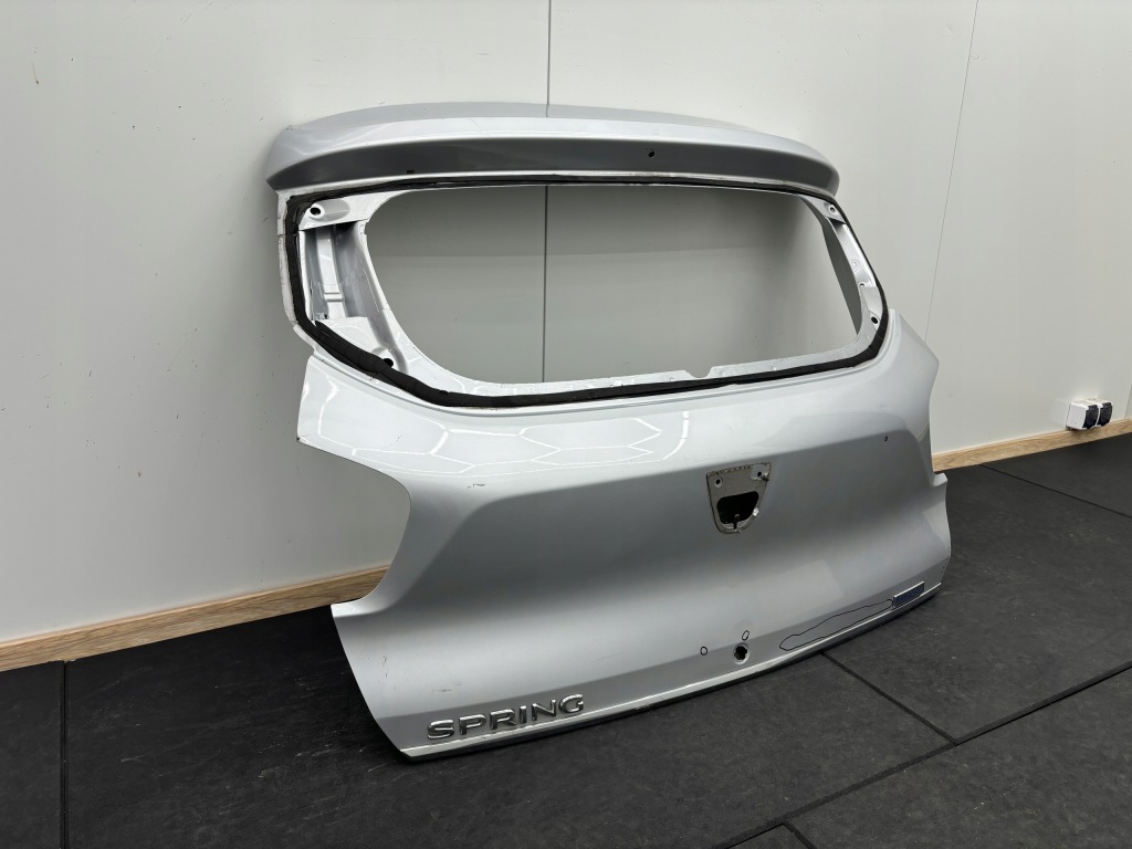 Dacia spring кришка багажника багажника задній задня Оригінал