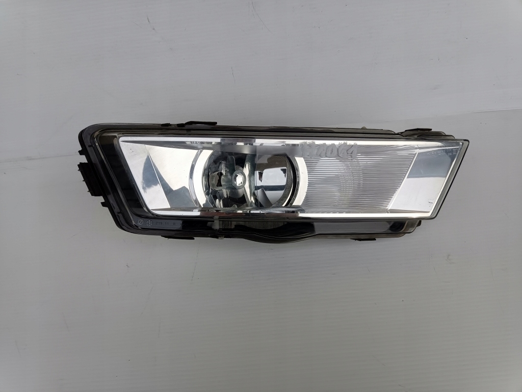 фото №1, Противотуманная фара правый перед skoda rapid 5ja 2012- оригинал