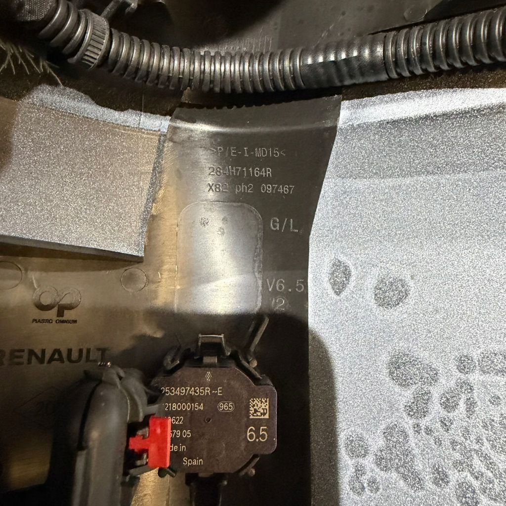 фото №16, Trafic iii iv левый уголок задняя 850174392r 253497435r 253a45945r 240157639r