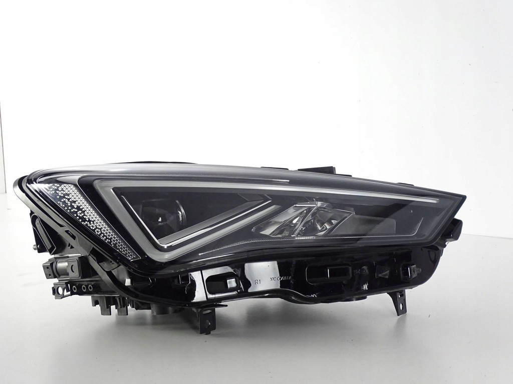 фото №1, Лампа передня права seat tarraco 5fj