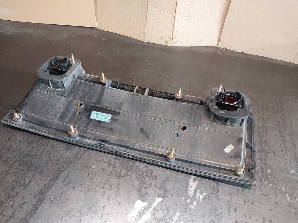 фото №10, Накладка кришки багажника audi a6 c5 4b kombi 4b9945695m