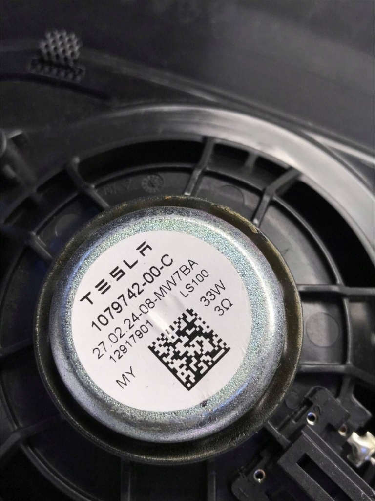 Tesla model y 20- обивка крышки багажника задний 1622264-00-b Цена