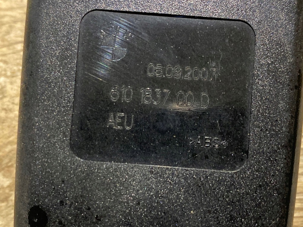 Клипса натяжитель поперечина безопасности правый перед bmw mini r56 610183700d Оригинал