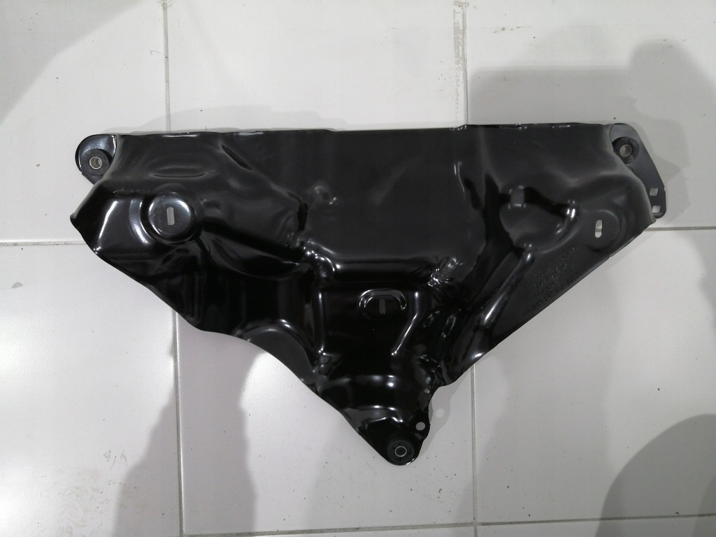 фото №5, Защита бака топлива audi a6 c8 4k0 nowa оригинал