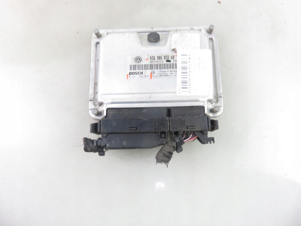 фото №5, Блок управления vw caddy iii 1.4 - bca 036906032ab 0261208046