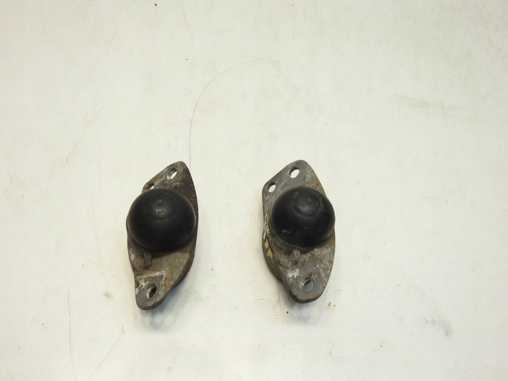 Кронштейн подушка амортизатора задняя audi a3 8p 1.9 tdi 1k0513353h 1k0513353j с Разборки