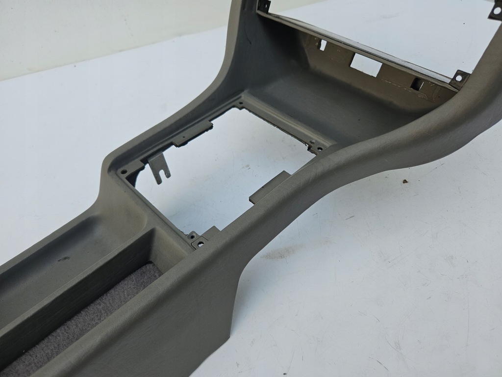 фото №11, Туннель средний консоль средняя audi v8 d11 светлая механическая коробка передач