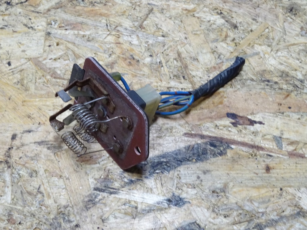 фото №1, Isuzu trooper резистор вентилятор обдув 90r