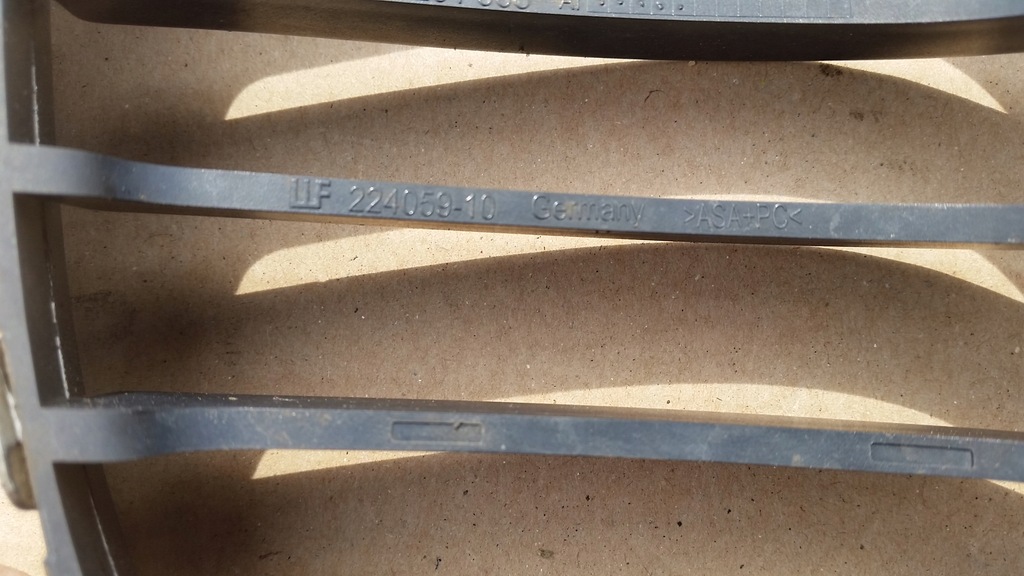 фото №11, Решётка радиатора декоративная правая/левая bmw 3 e90 e91 51137201968