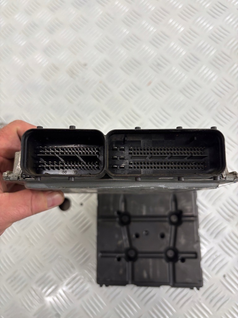 фото №8, Бортовий комп'ютер набір стартовий 1.6 tdi vw polo v 5 6r 09- 03l906023ma 6r0937086h