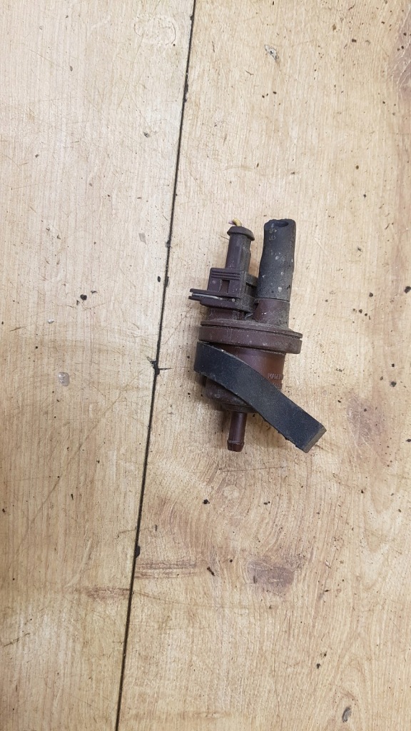 фото №1, Клапан вакуумa peugeot 206 cc 1.6 16v