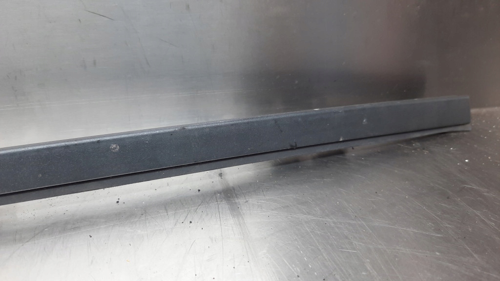 фото №6, Молдинг стекло передней левая 30753985 volvo s60 ii v60 10-18r