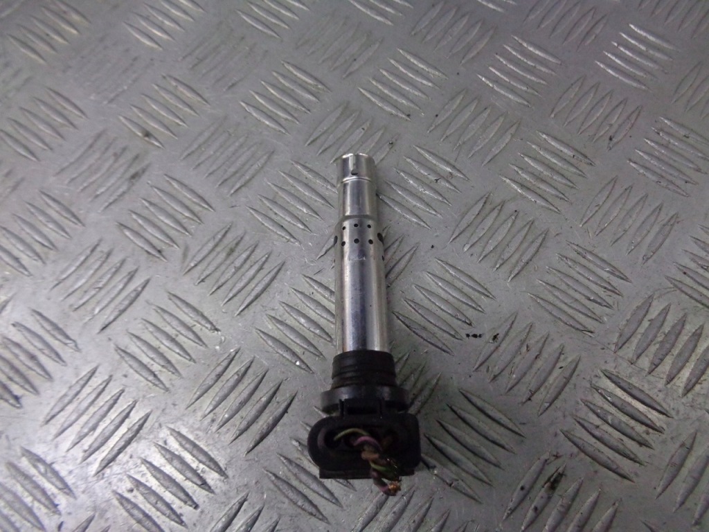 фото №1, Катушка зажигания volkswagen оригинальный номер 036905715e