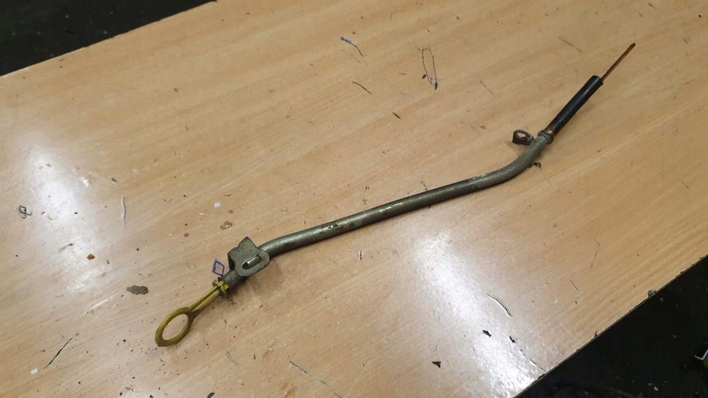 фото №1, Dacia sandero i щуп щуп масла 1.4 mpi