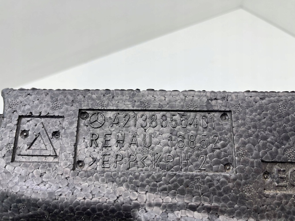 Mercedes w213 amg пена абсорбер бампера перед a2138855401 Киев