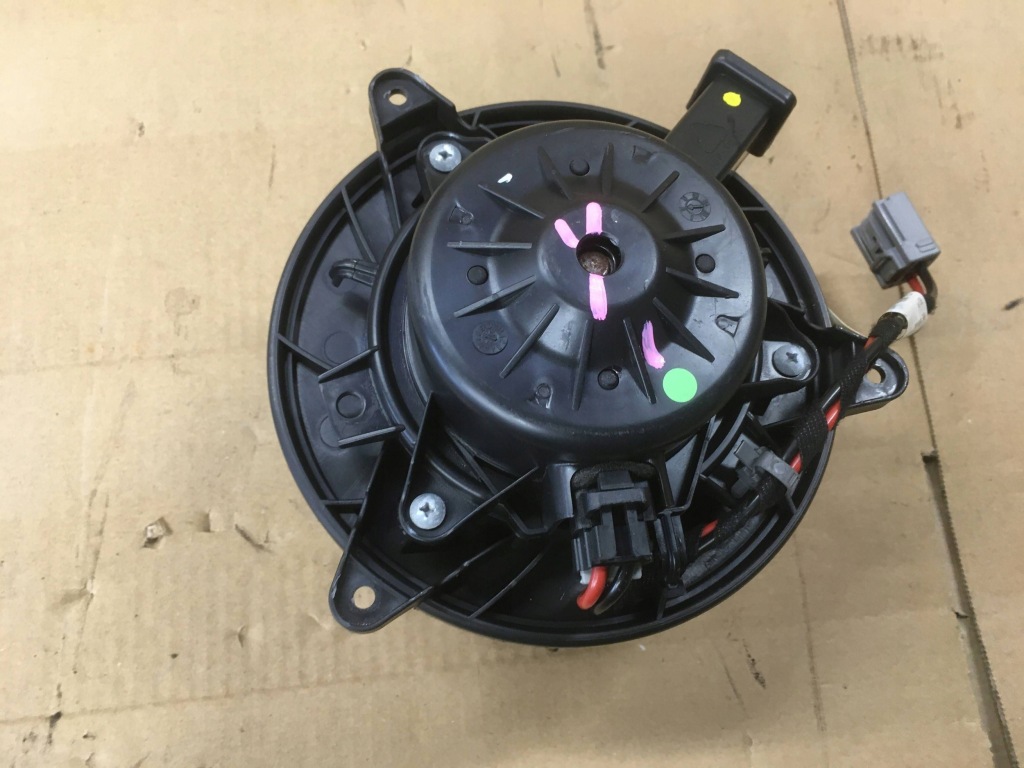 Купити Повітродувка вентилятор обігрівача opel insignia a 2011