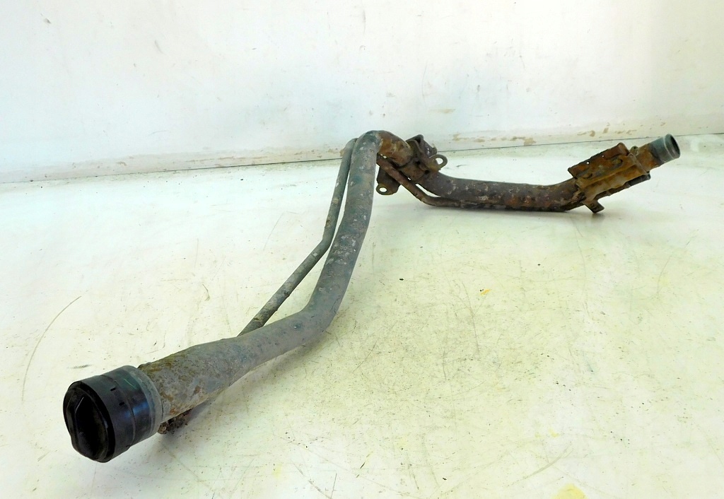 фото №2, Lexus rx 300 2001r 97-03 4x4 труба заливної пального