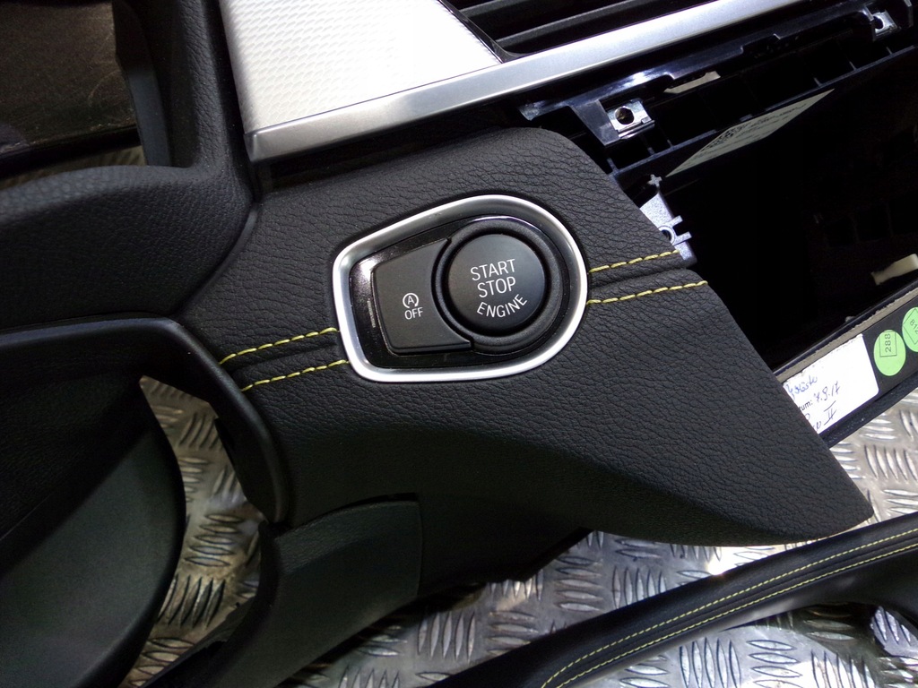 фото №12, Bmw x2 f39 приборная панель приборная консоль шов жёлтый