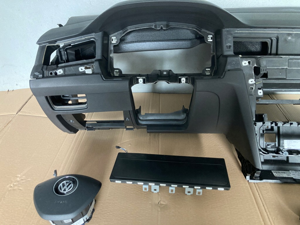 фото №4, Панель приладів консоль подушки безпеки ремені vw arteon