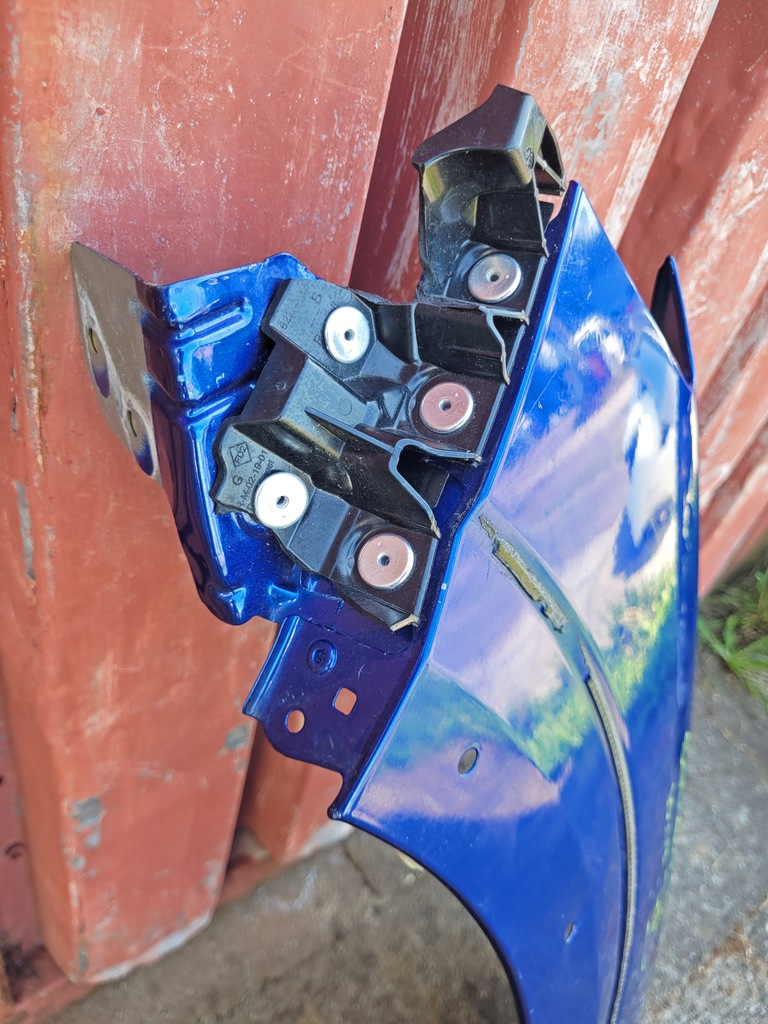 фото №12, Крила передній лівий / правий dacia sandero 3 звичайний / stepway 2020-