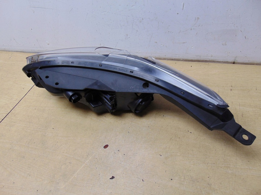 фото №7, Лампа правая перед kia ceed iii 92102j7100 europa