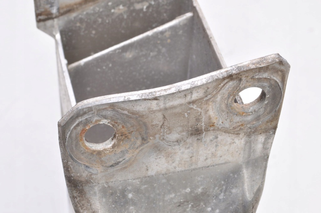 фото №6, Mercedes w176 кронштейн зона деформації права a2466200295