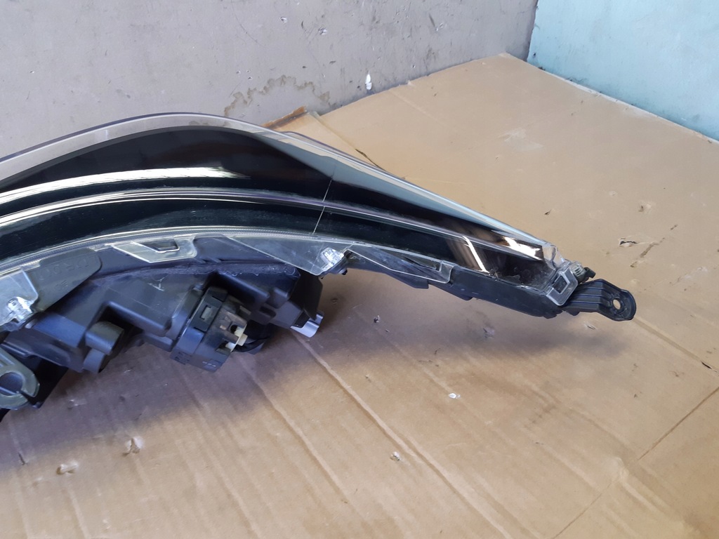 фото №7, Лампа перед правый передняя corolla e21 full led