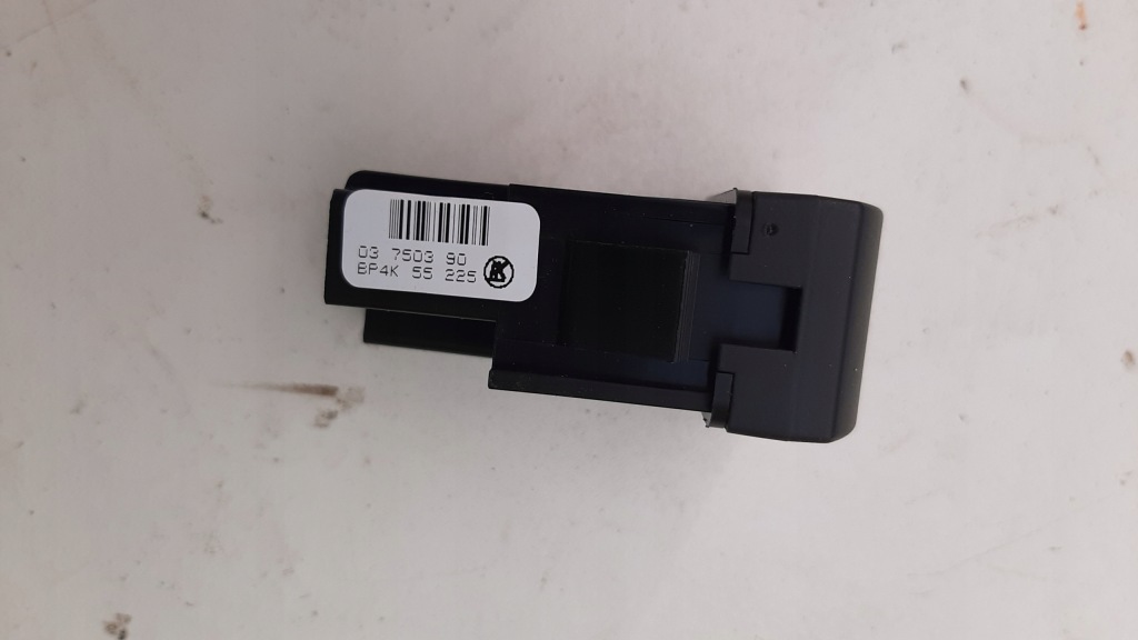 фото №5, Переключатель заглушка кнопка mazda 3 cx7 mx5