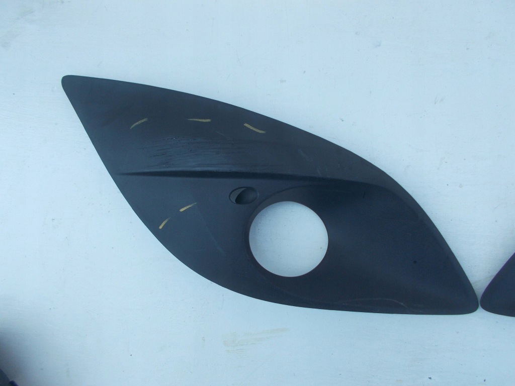 Решётка бампера перед противотуманная фара левое  правый  opel meriva b 13253626 13267745 в Украине