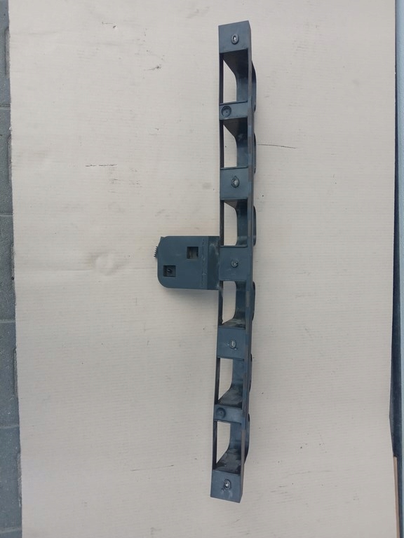 фото №7, Ford kuga mk1 2008-12r. - напрямна бампера задня