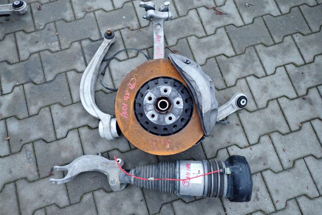 фото №1, Поворотный кулак mcperson амортизатор 4m0616039bf audi q8 4m левая