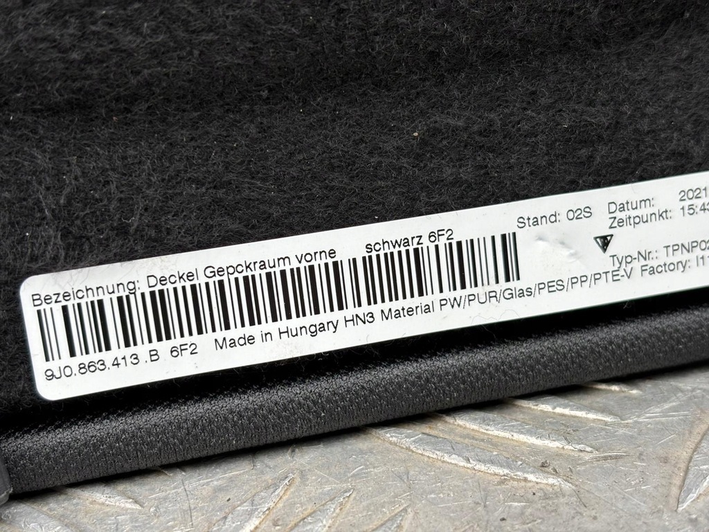 фото №5, Porsche taycan 4s turismo cross полка багажника задняя 9j0863414b 9j0863413b