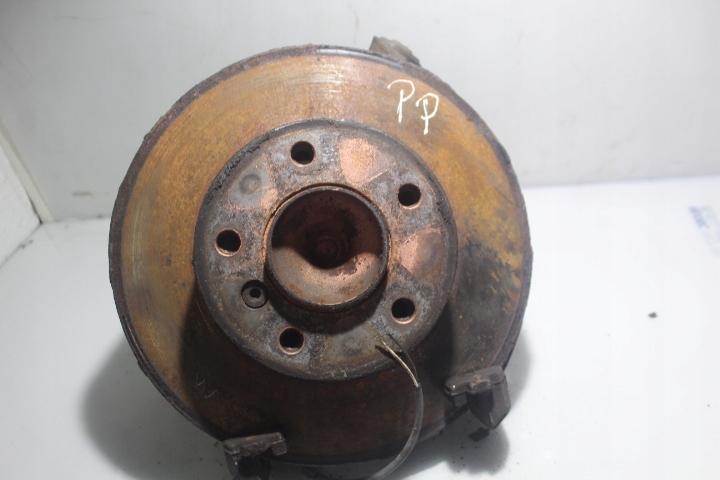 фото №1, Поворотний кулак ступиця правий перед bmw 1 120d e81 2.0d