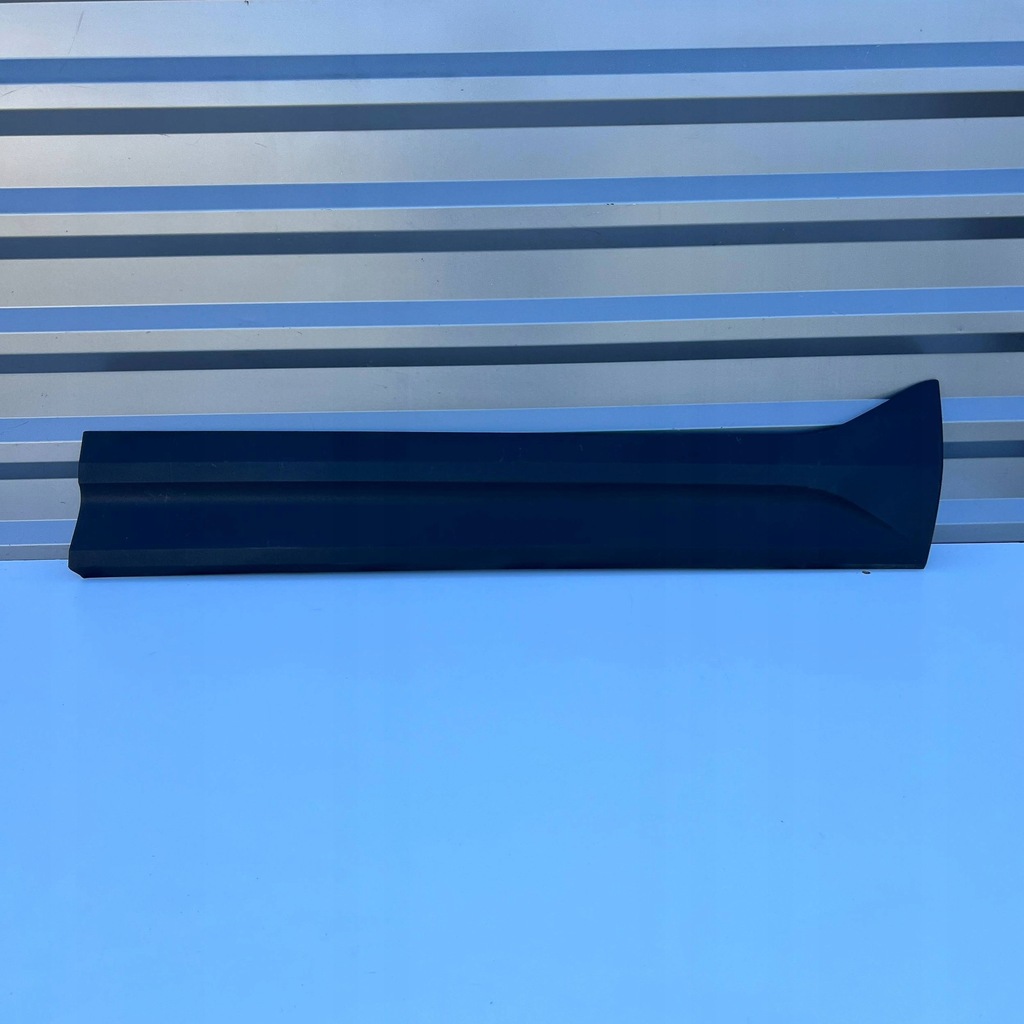 фото №1, Молдинг двері volvo xc40 правий перед