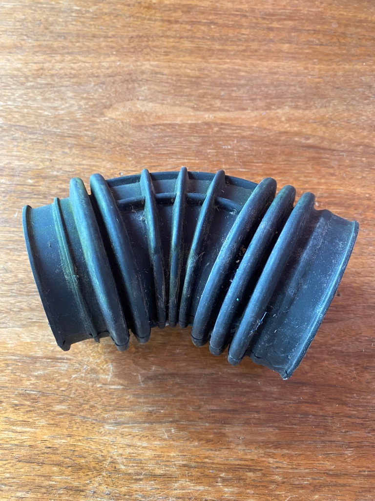 фото №1, Труба шланг повітря saab 9-5 ys3e - 5464318