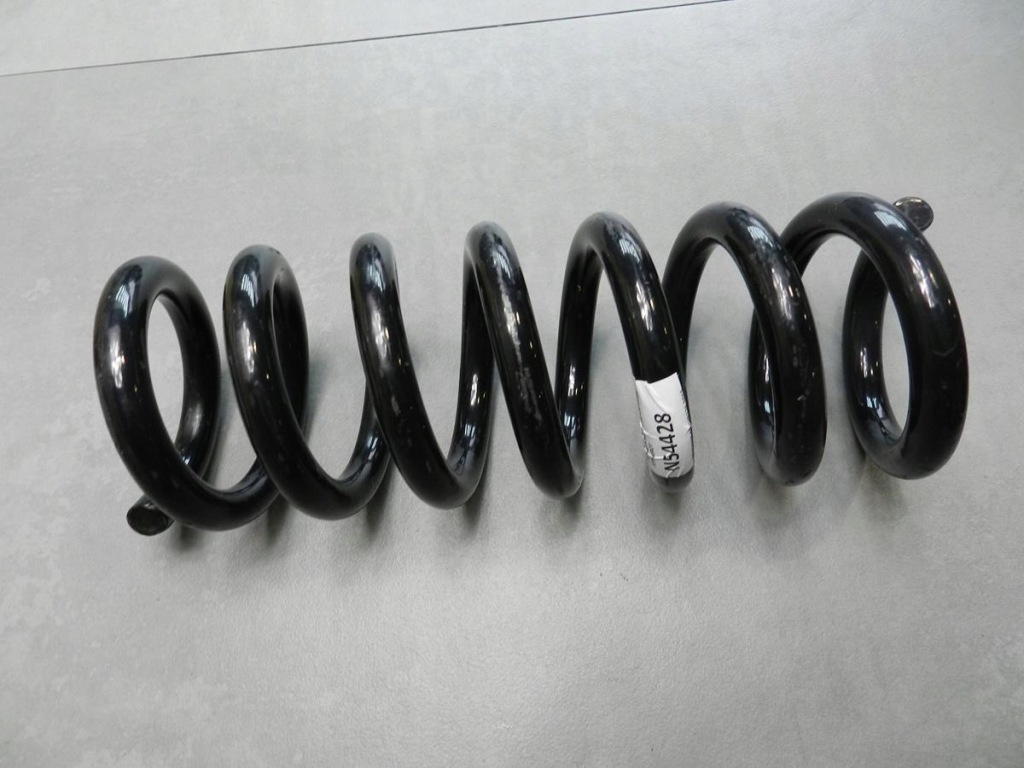 Купити Mercedes w176 пружина задні