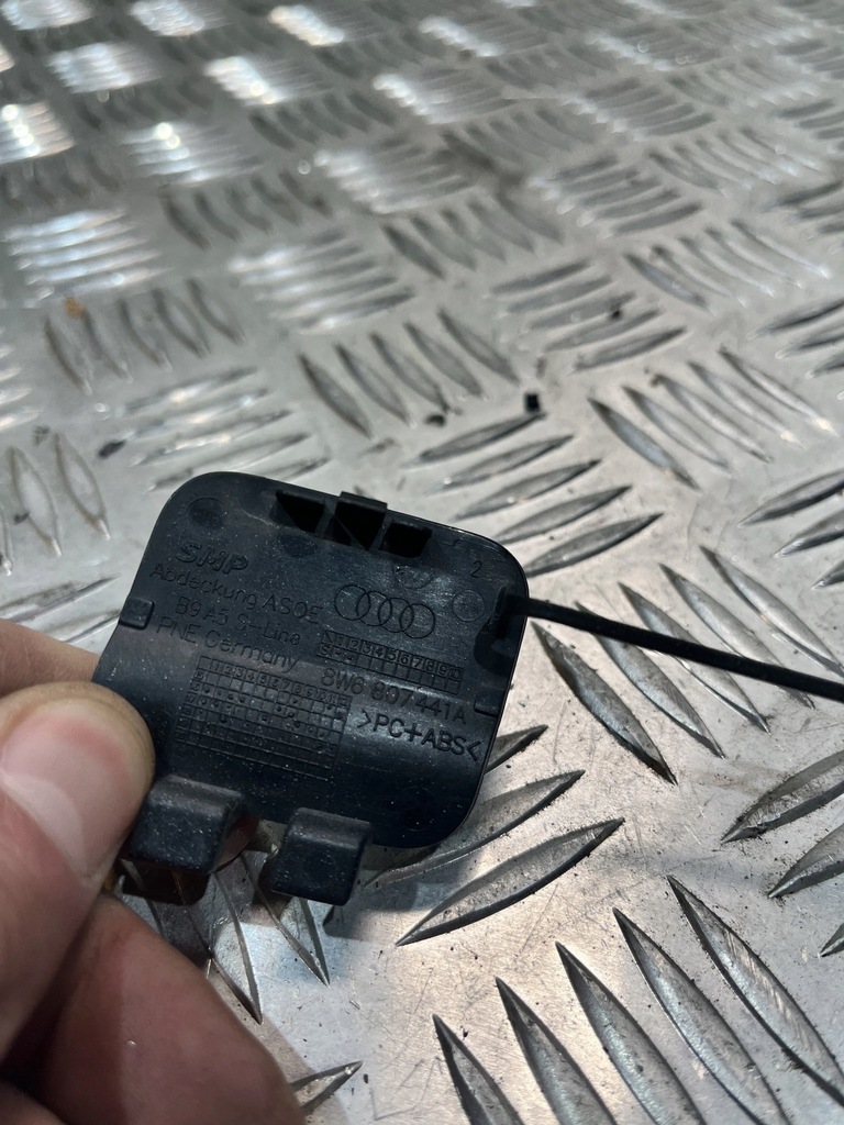 фото №1, Заглушка фаркоп бампера задняя audi a5 ii f5 8w 16-