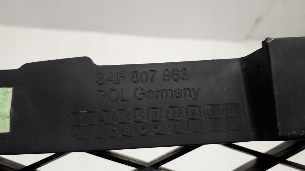 фото №9, Vw passat b7 напрямна бампера заднього 3af807863