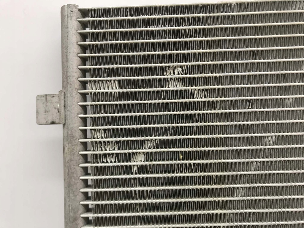 фото №11, Bmw i3 конденсатор / радіатор кондиціонера 64536804735