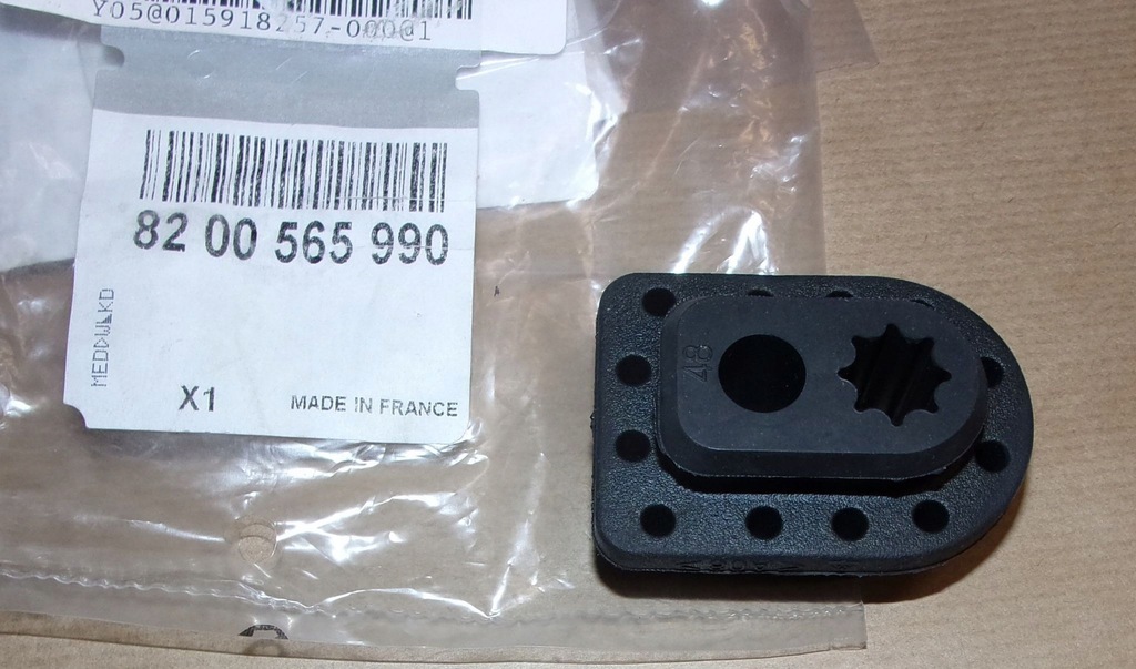 фото №1, Резиновый элемент подушка радиатора renault clio iii modus 8200565990